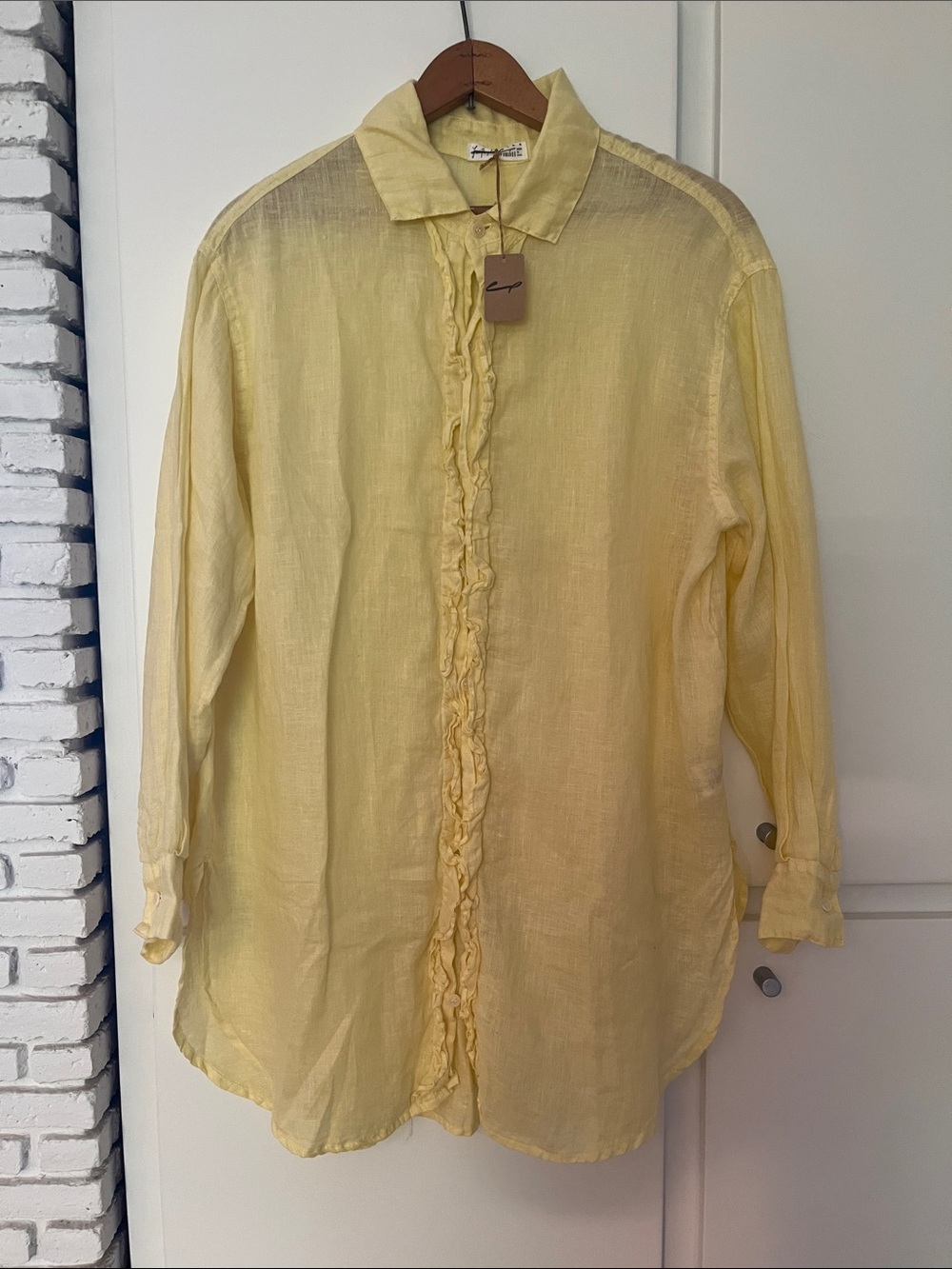 CP Shades. Yellow. 100% linen Ruffle front shirt. Size XS. New with Tags